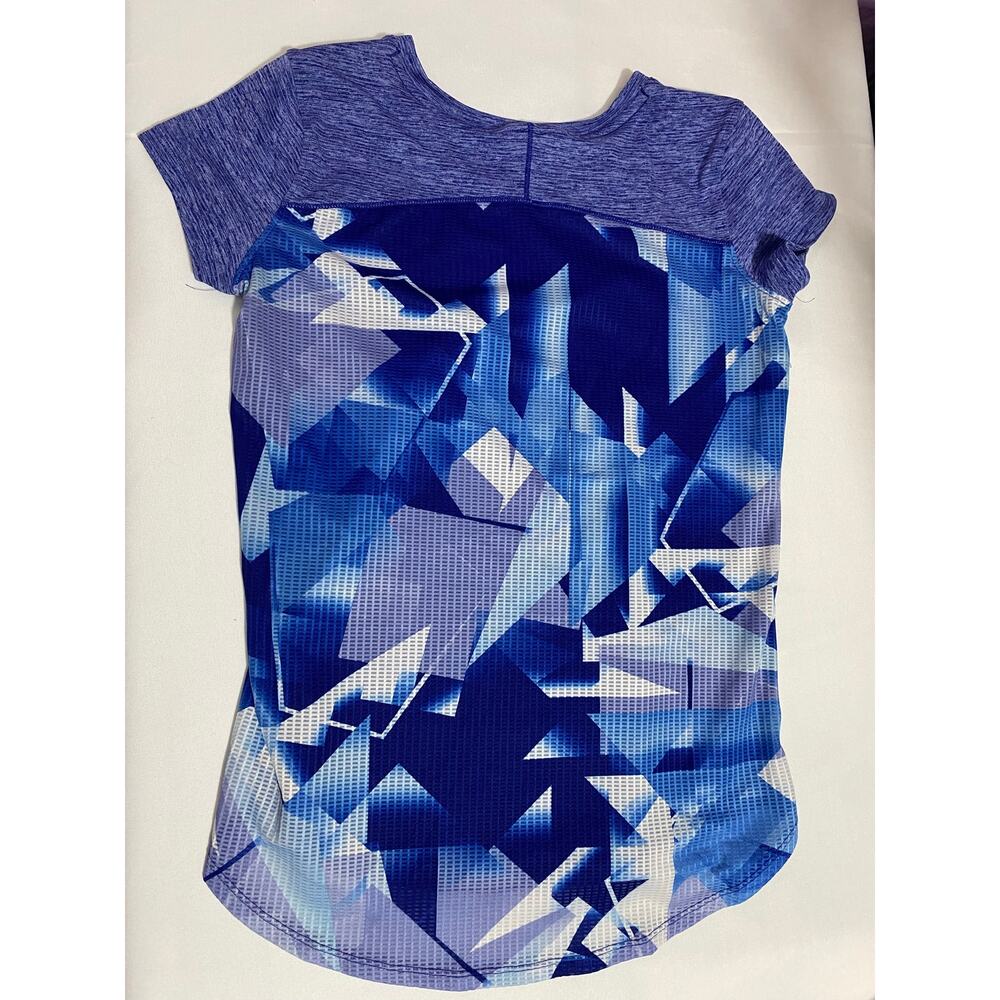 UNDER ARMOUR Blue HeatGear Threadborne Run Women T Shirt Size XS Rare Comfort